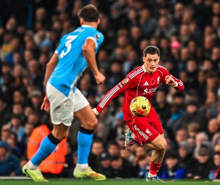 Hasil Liga Inggris: Man City Hajar Liverpool, Arsenal Tertahan